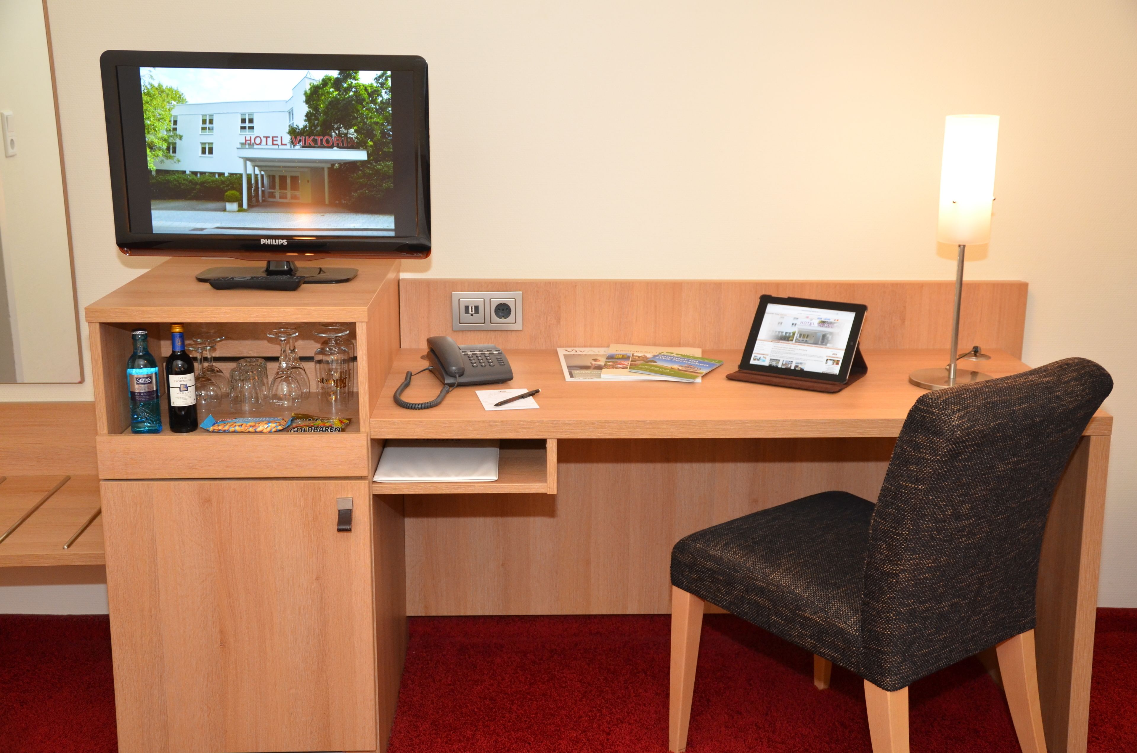 in-room business centre