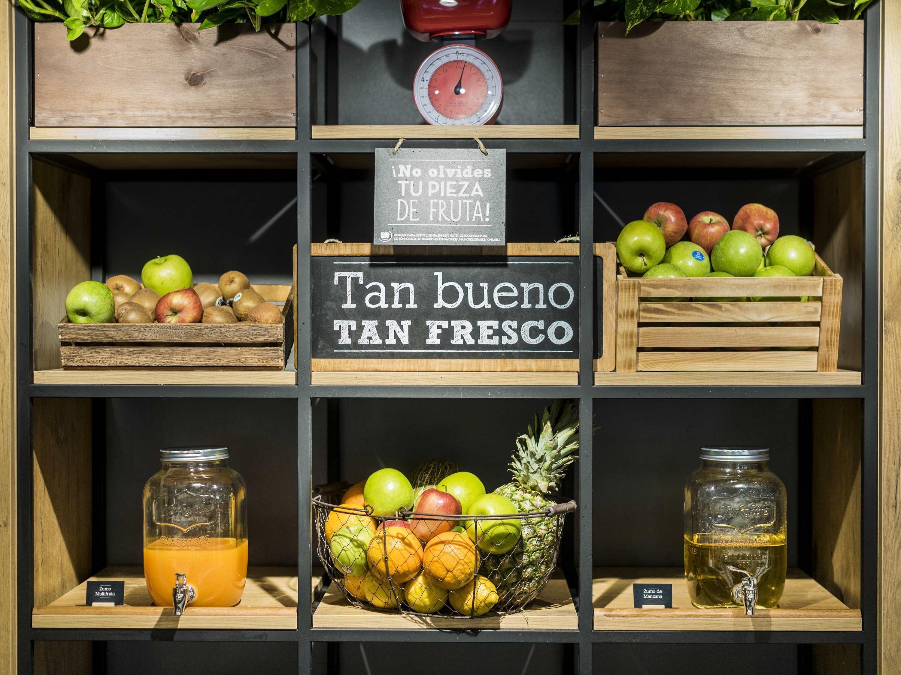 Desayuno buffet todos los días (con cargo)