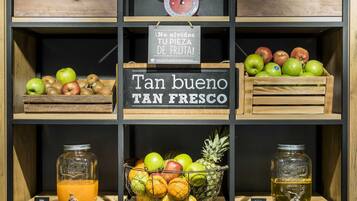 Desayuno buffet todos los días (con cargo)