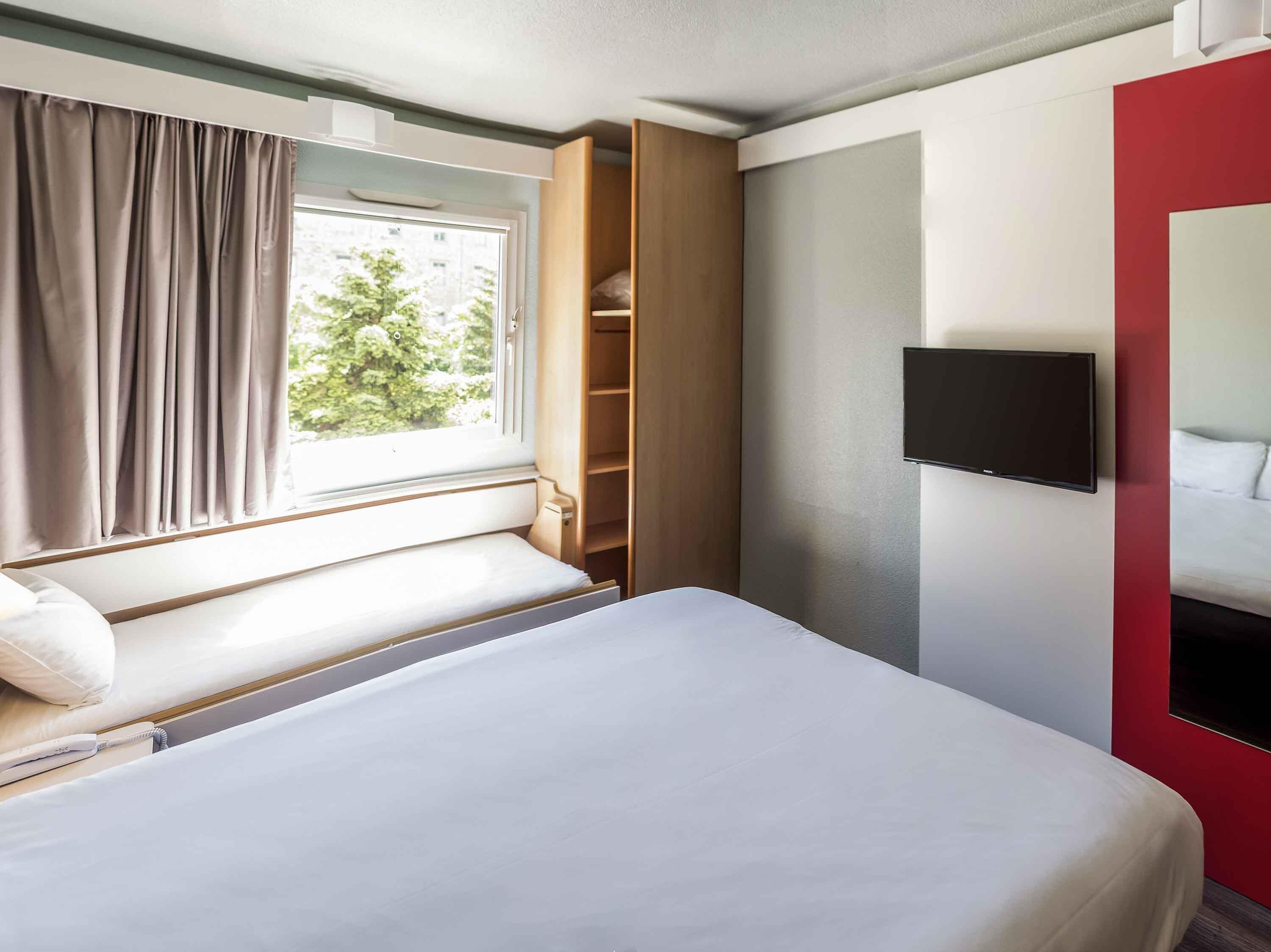 Zimmer (1 Double Bed and 1 Extra Bed) | Verdunkelungsvorhänge, Bügeleisen/Bügelbrett, kostenloses WLAN