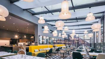 Breakfast, lunch and dinner served