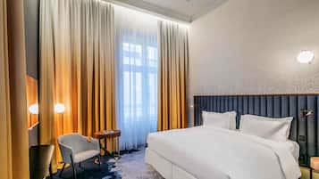 Executive Room, 1 King Bed with Sofa bed | Premium bedding, down comforters, minibar, in-room safe