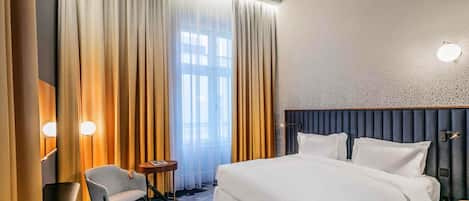 Executive Room, 1 King Bed with Sofa bed | Premium bedding, down comforters, minibar, in-room safe