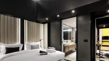 Ropa de cama de alta calidad, cubrecamas y minibar