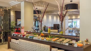 Breakfast, lunch, dinner served; al fresco dining