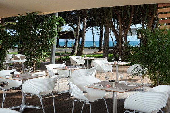 Breakfast, lunch, dinner served; al fresco dining 