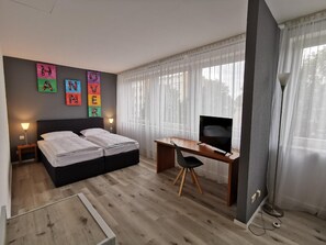 Double Room | 1 bedroom, hypo-allergenic bedding, desk, laptop workspace