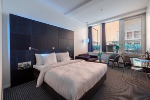 Ropa de cama hipoalergénica y minibar 