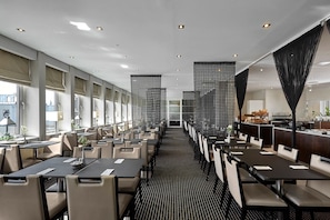 Café da manhã continental diário (DKK 195 por pessoa)