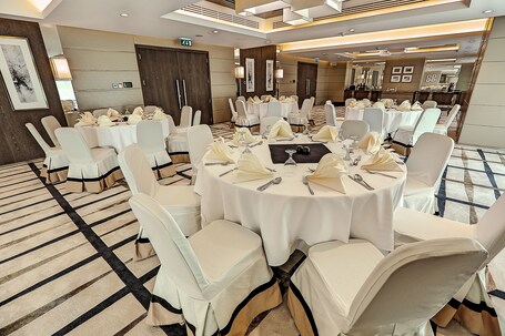 Al Maha Arjaan By Rotana - Image 36