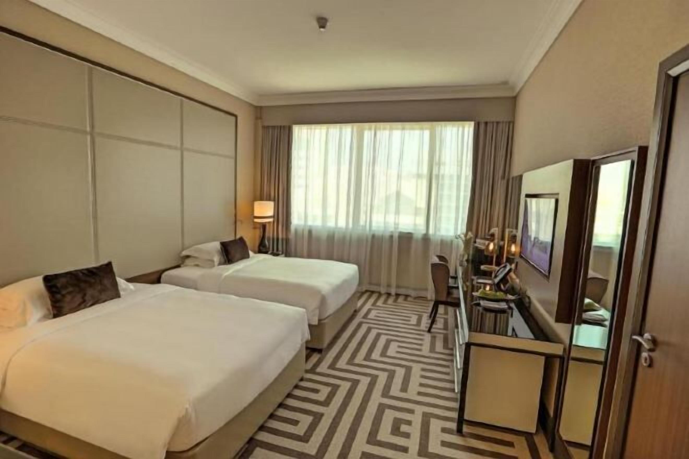 Premium bedding, minibar, in-room safe, desk