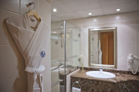 Al Maha Arjaan By Rotana - Image 33