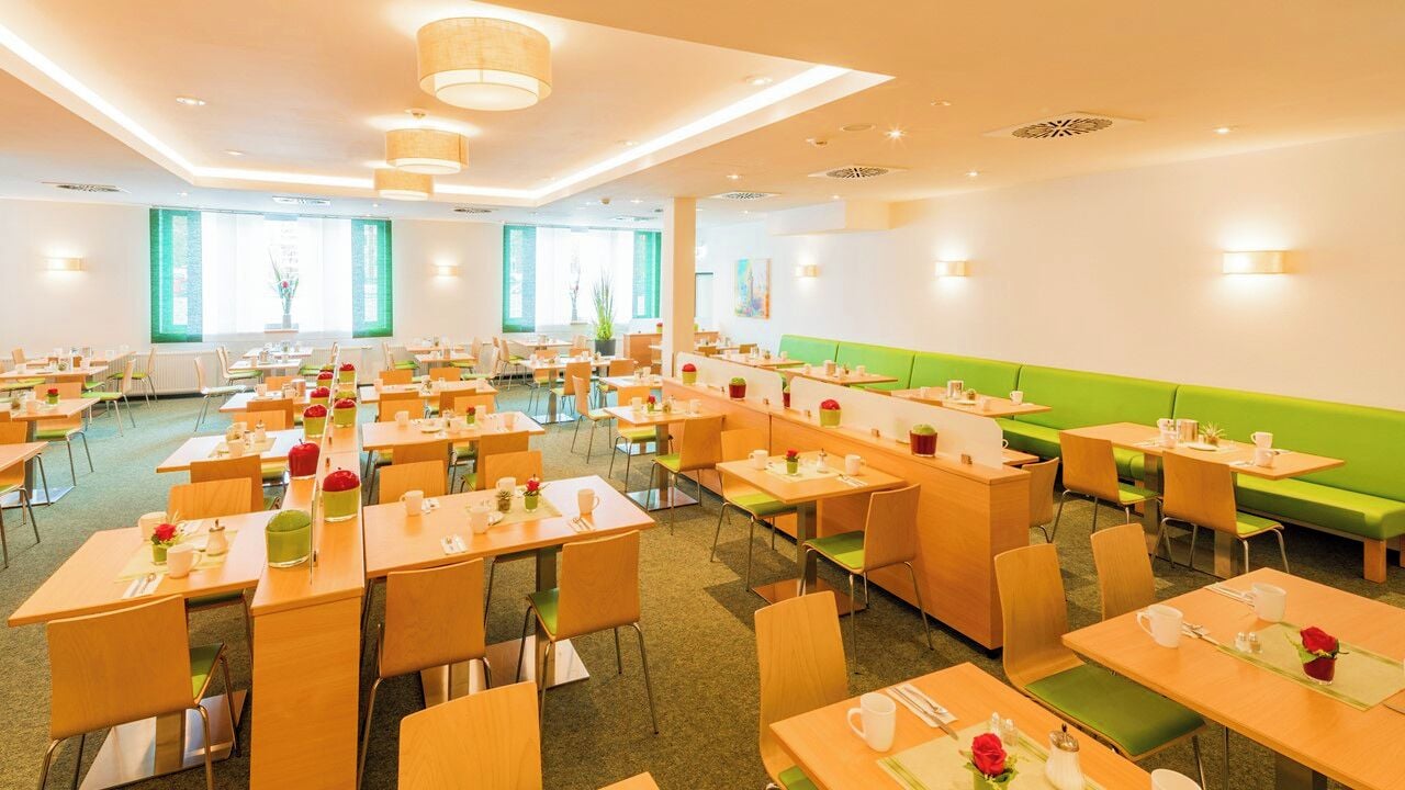 Tägliches Frühstücksbuffet gegen Gebühr