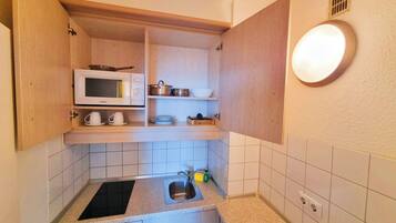 Studio-Apartment | Allergikerbettwaren, Schreibtisch, Verdunkelungsvorhänge