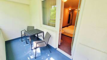 Doppelzimmer, Balkon | Allergikerbettwaren, Schreibtisch, Verdunkelungsvorhänge