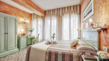 Minibar, una cassaforte in camera, una scrivania, postazione laptop