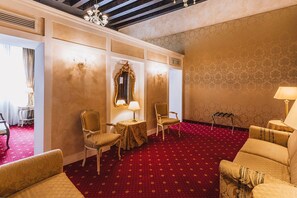 Suite, Canal View | 1 bedroom, down comforters, individually furnished, desk