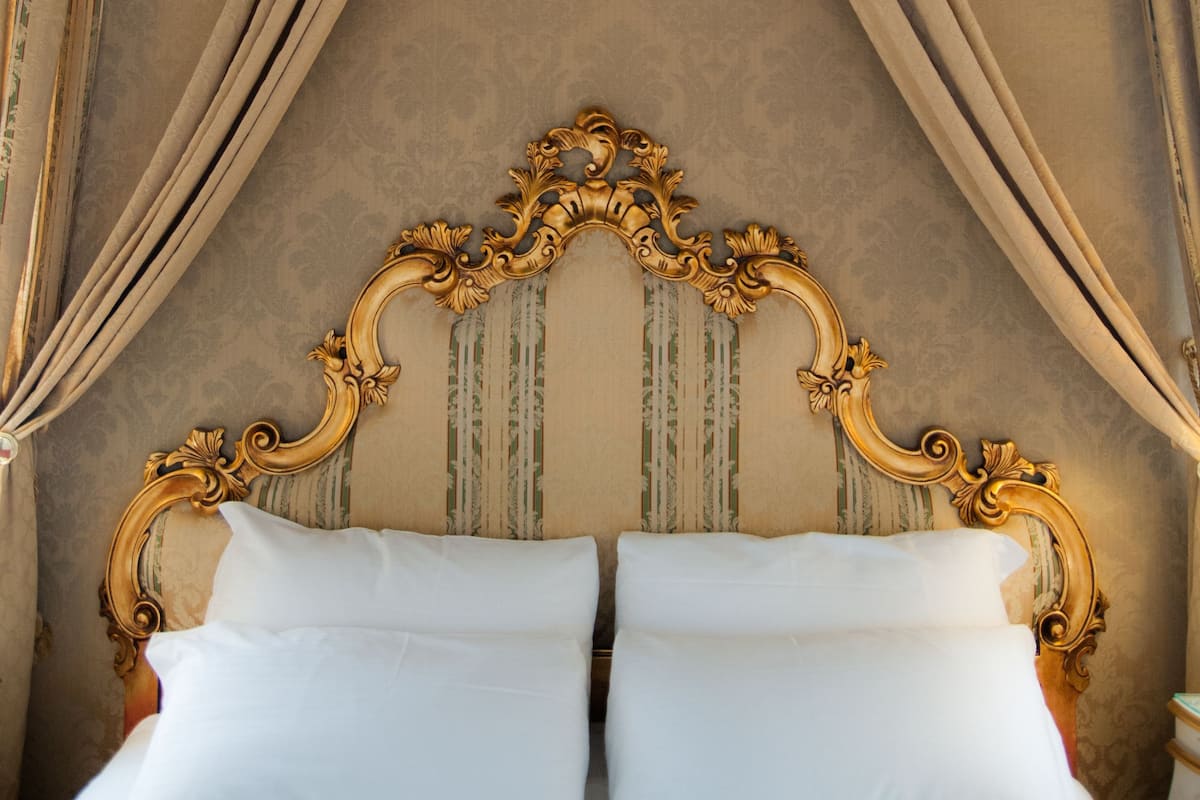 Suite, Canal View