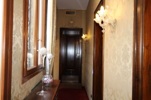 رواق
