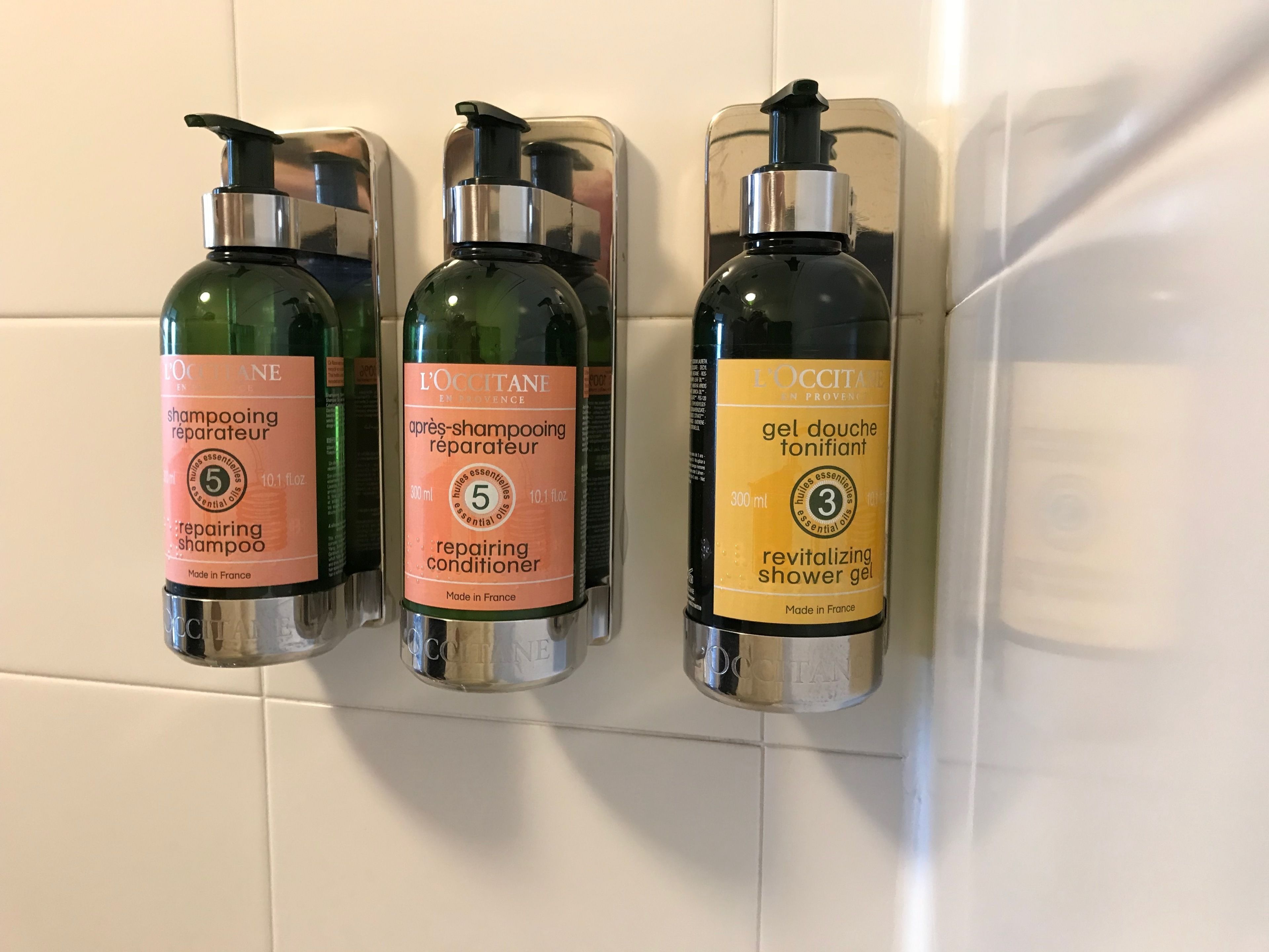 classic room, 1 queen bed | premium bedding, down duvets, pillow-top beds, in-room safe