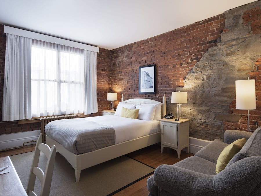 Superior-huone, 1 keskisuuri parisänky | Ylelliset vuodevaatteet, untuvapeitot, pillowtop-patjalliset sängyt