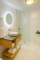 Ducha, artículos de tocador de diseñador, secador de pelo, batas
