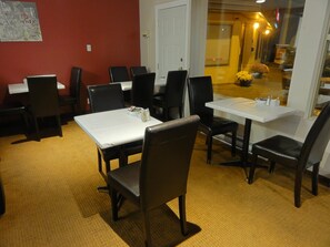 Dagelijks continentaal ontbijt inbegrepen