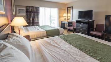 Superior kamer, 2 queensize bedden, balkon | Woonruimte | Televisie