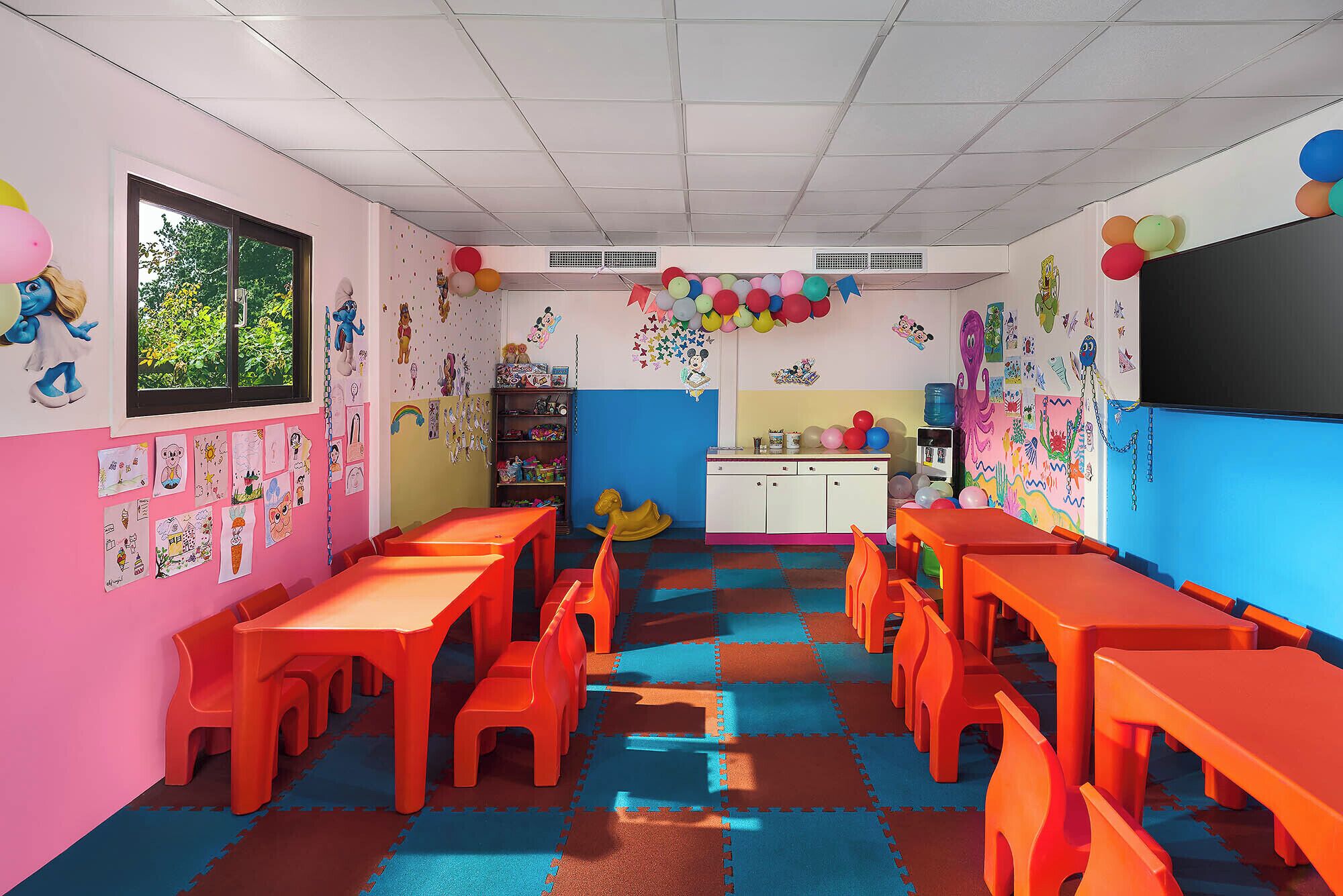 children’s play area – indoor