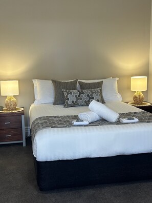 Superior kamer, niet-roken (Superior Queen Room) | Luxe beddengoed, een strijkplank/strijkijzer, gratis wifi, beddengoed