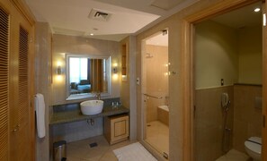 Bathroom shower - Seashell Julaia Hotel and Resort (Ali Sabah Al Salem)