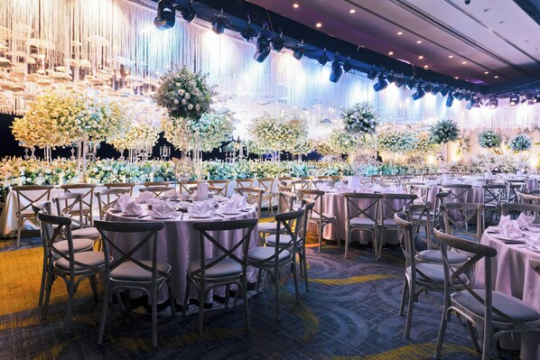 Banquet hall