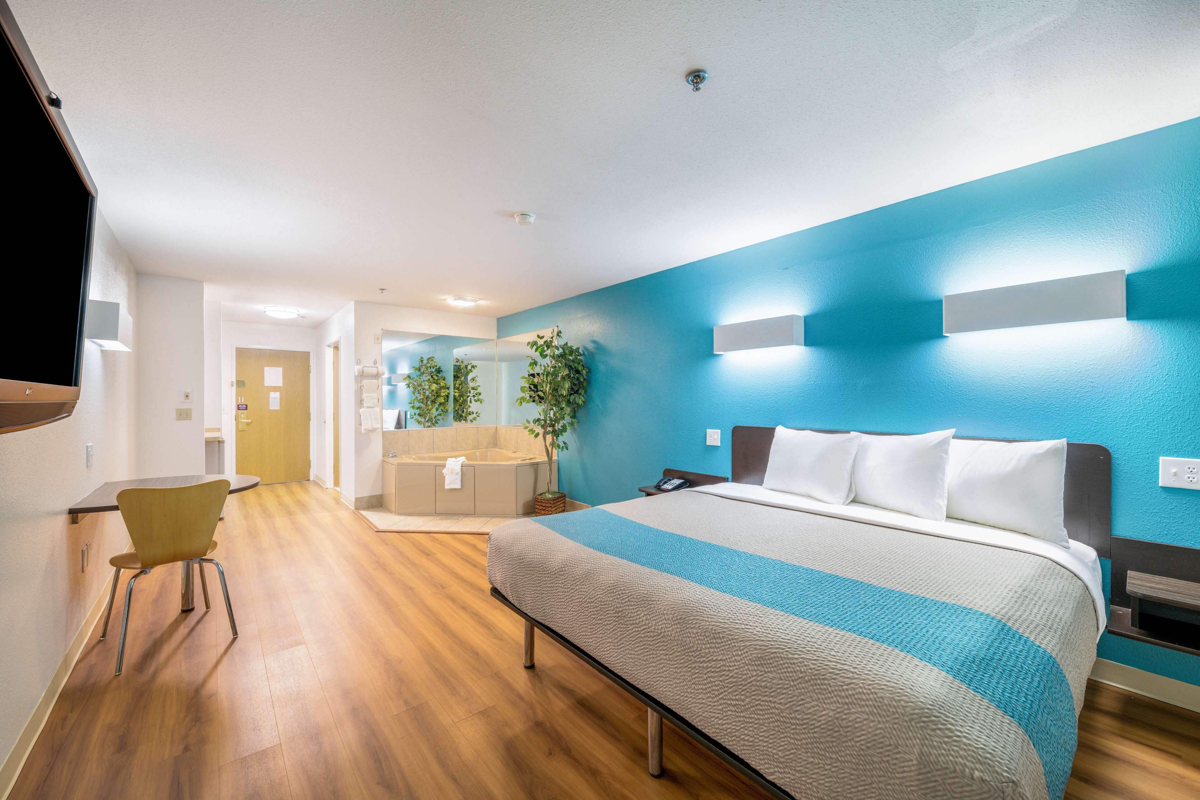 Desk, free WiFi, bed sheets