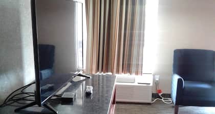 Budget Inn Express