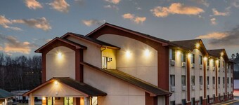Super 8 by Wyndham Waynesburg