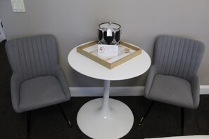 Literie de qualité supérieure, coffres-forts dans les chambres, bureau