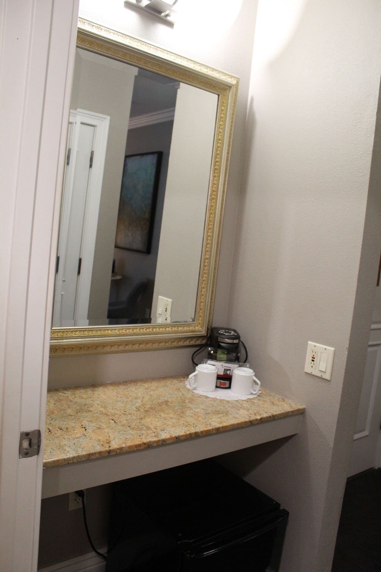 1 bedroom, premium bedding, in-room safe, desk