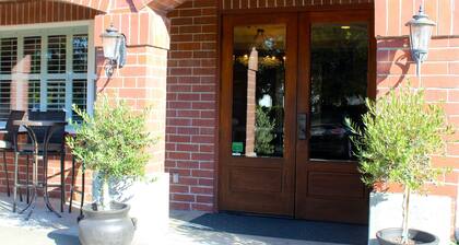 Bel Abri Napa Valley Inn