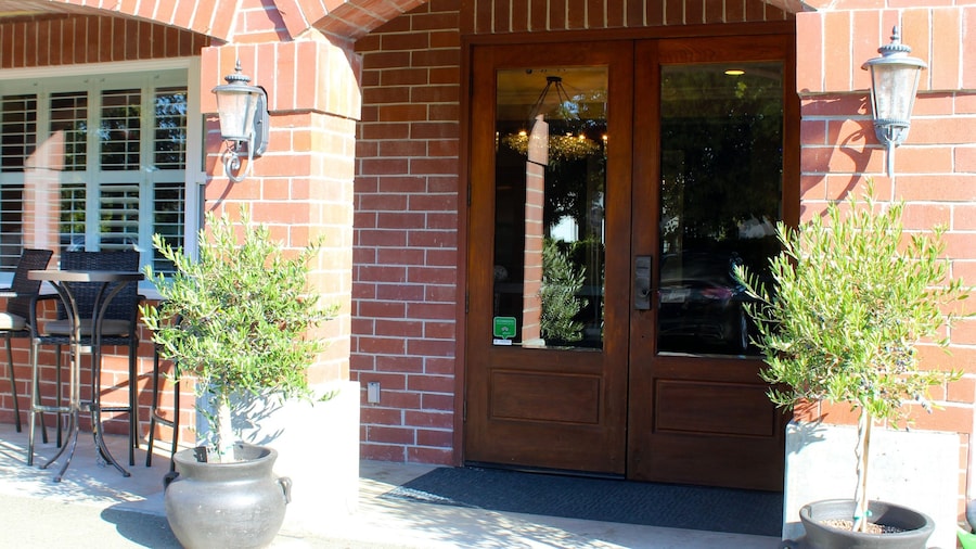 Bel Abri Napa Valley Inn