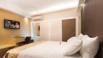 Superior Room | Minibar, in-room safe, desk, free WiFi