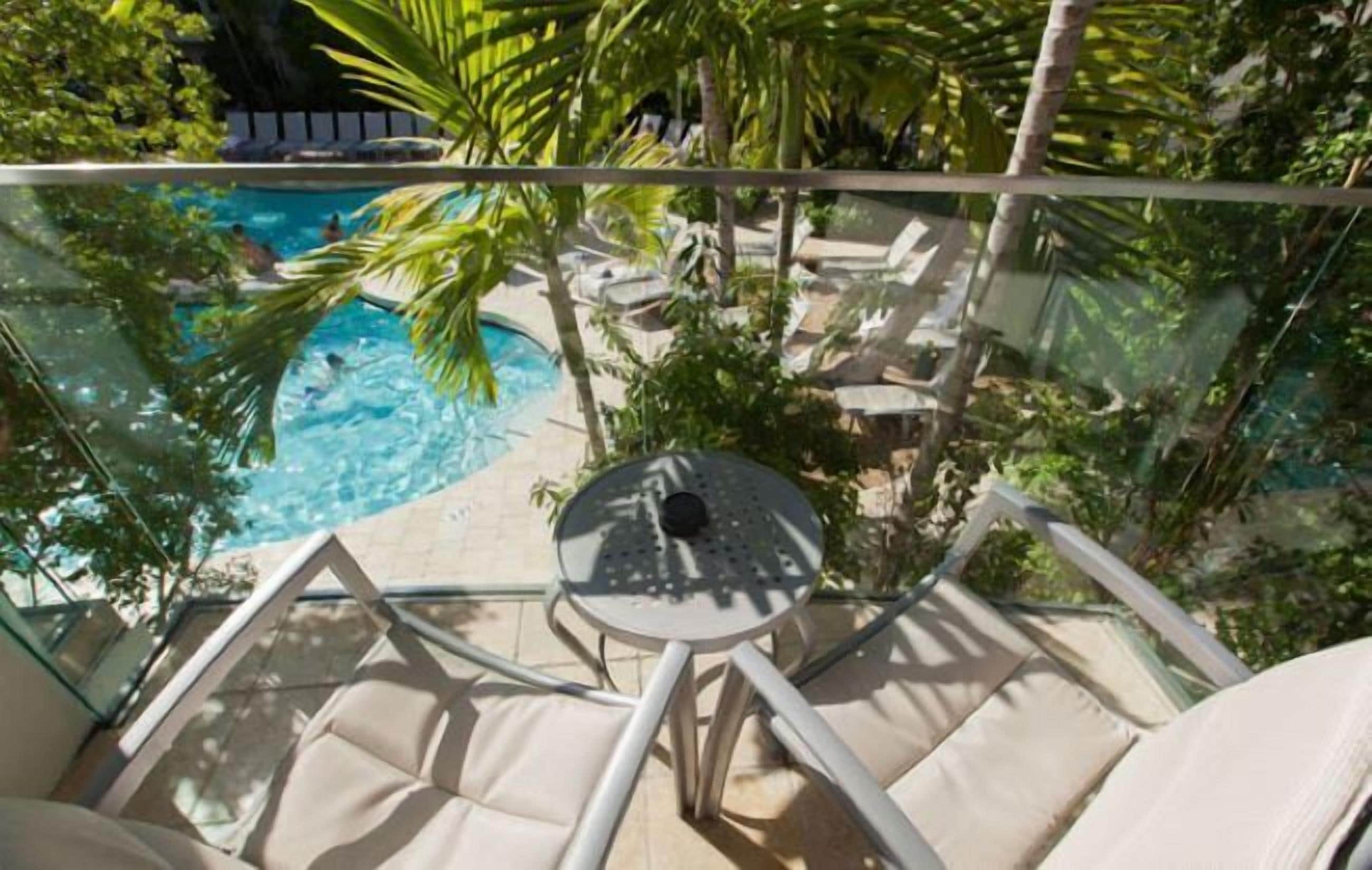 Luxury 2 Bedroom Poolview Bi-level Suite | Balcony