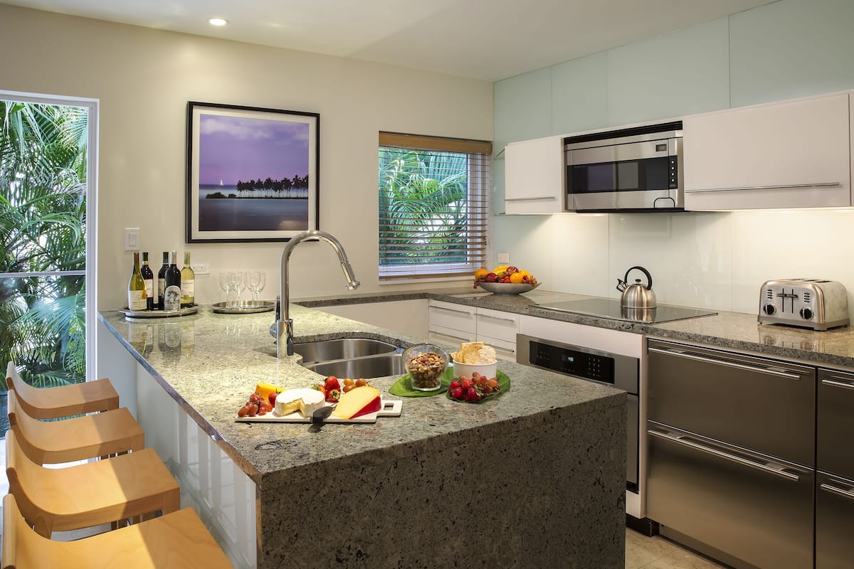 fridge, microwave, coffee/tea maker, electric kettle