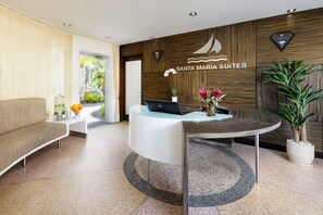 Mostrador de check-in y check-out
