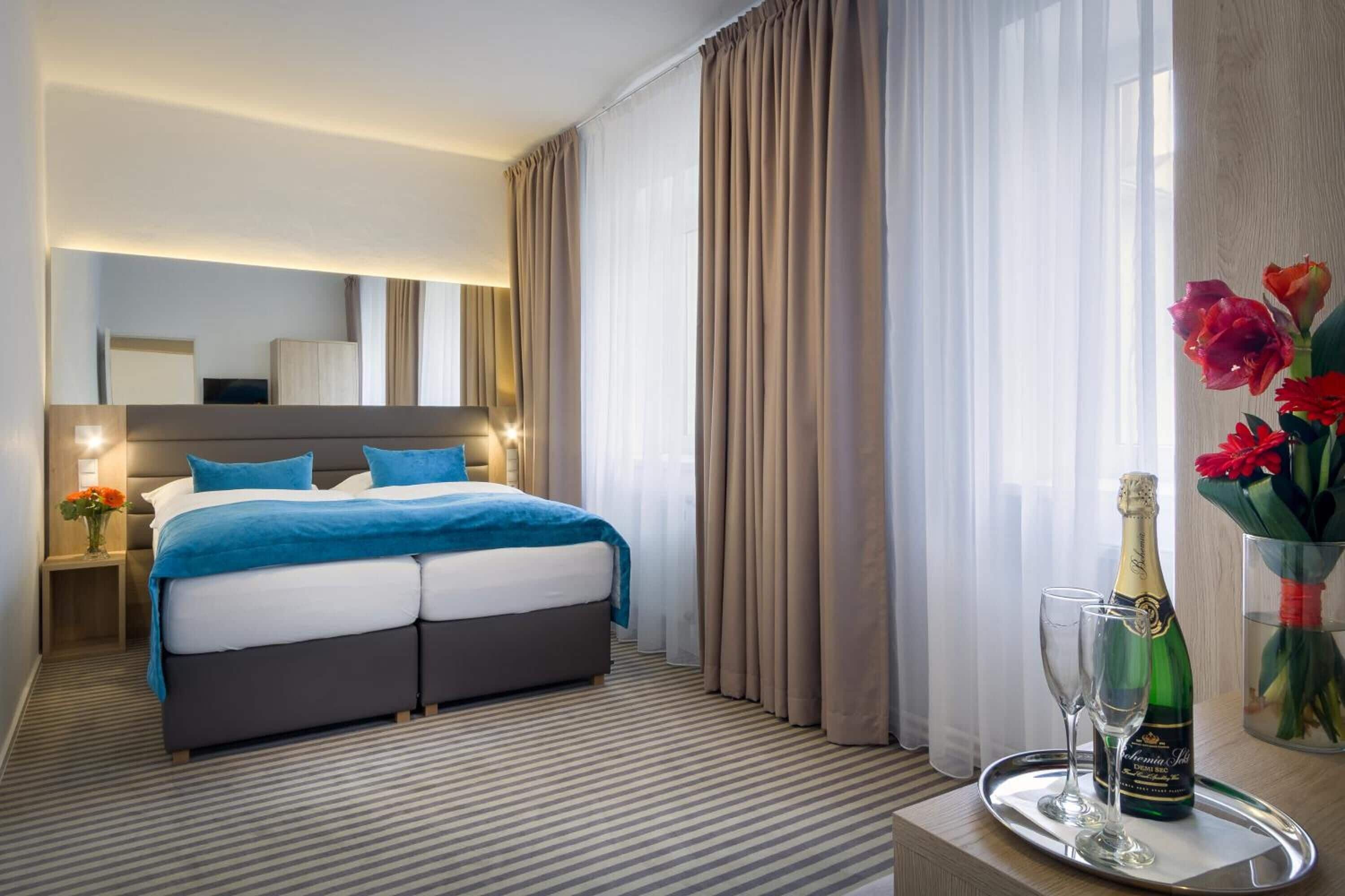 2 bedrooms, hypo-allergenic bedding, in-room safe