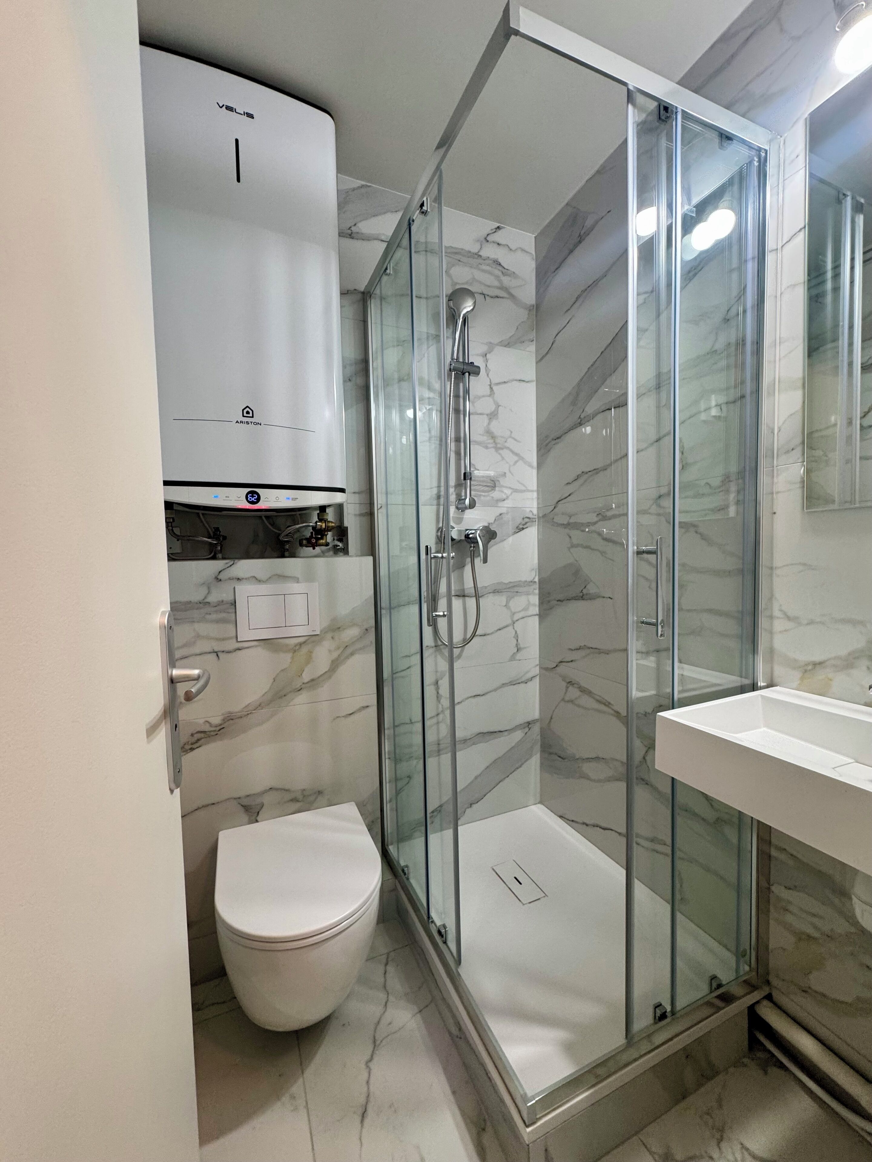 Studio | Kamar mandi