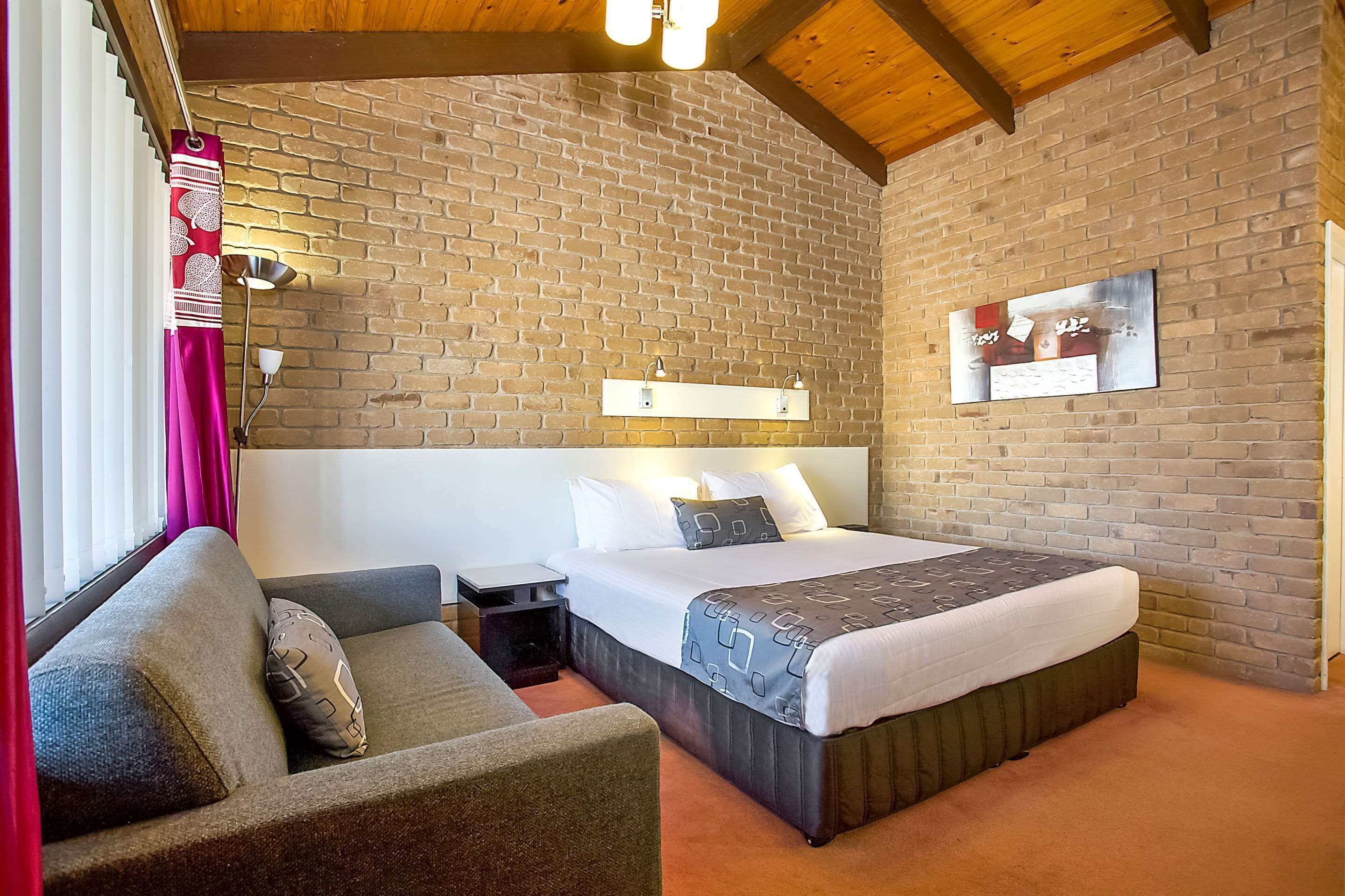 Select Comfort beds, minibar, desk, iron/ironing board