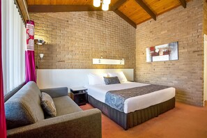 Select Comfort beds, minibar, desk, iron/ironing board