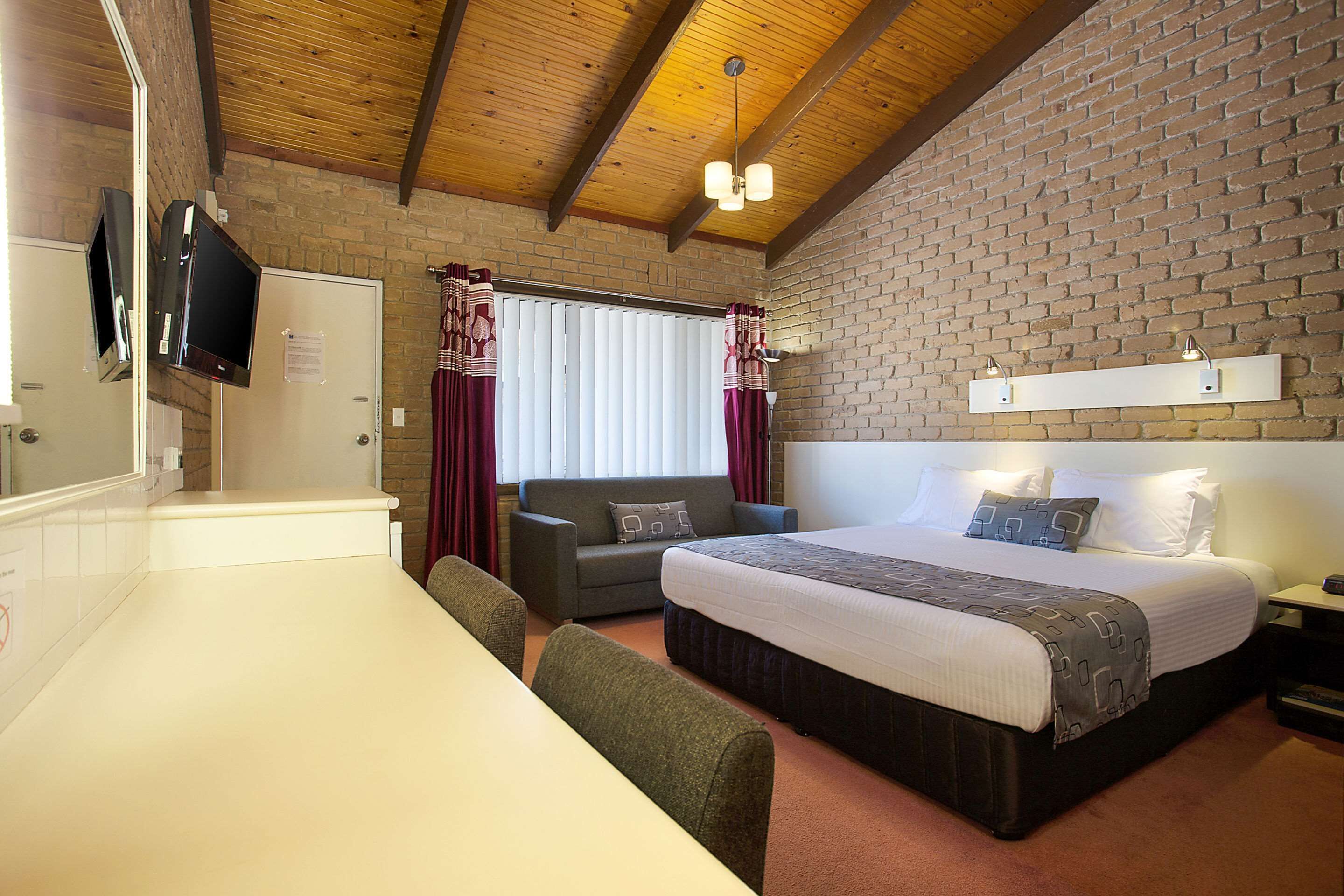 select comfort beds, minibar, desk, iron/ironing board