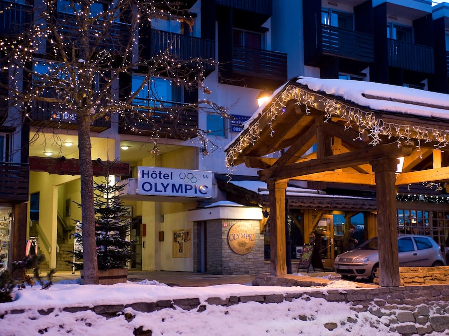 Facciata della struttura - sera/notte