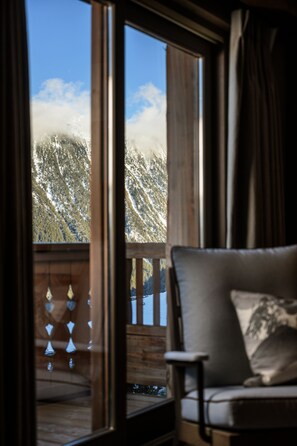 Five-Bedroom Prestige Penthouse | Vistas a la montaña